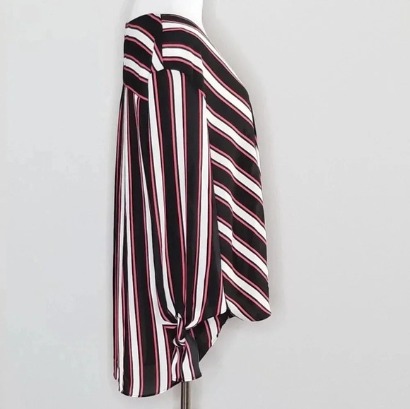 NWT Everleigh Striped Blouse with Tie Wrists M - Picture 2 of 4